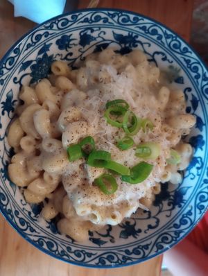 Mac n cheese at Maynard in Montreal