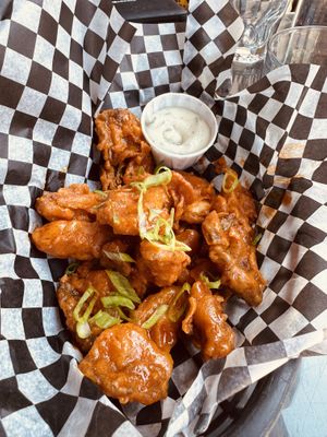Chiken Wingz   at Maynard in Montreal
