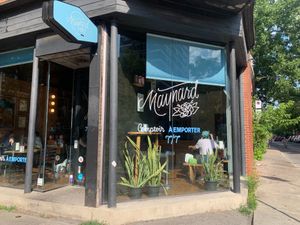 Store Front at Maynard in Montreal