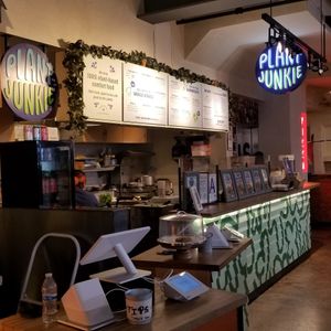 Pretty & professional "store front" with no line at 4pm at Plant Junkie W52 in New York City