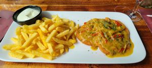 Schnitzelchen "Pesami" at Pesami in Kleve