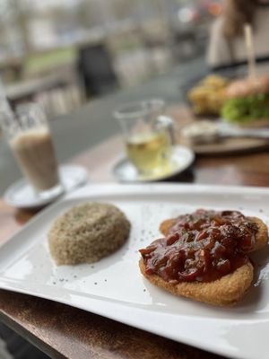 ‘Paprika Art’ Schnitzels  at Pesami in Kleve