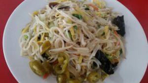 hokkien noodles  at Travelers Palm Vegetarian in Central Singapore