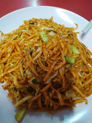 Mee goreng. Upsize from $3 to $4 at Travelers Palm Vegetarian in Central Singapore