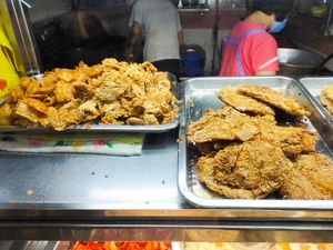 Fried item at Hao Xiang Ju Cooked Food 好香居熟食 in Central Singapore