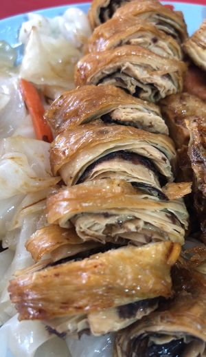 Seaweed roll  at Pu Xiang Vegetarian 普香素食 in Central Singapore