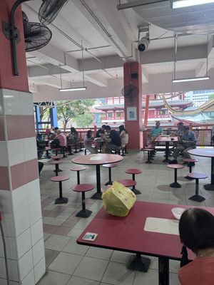 Seating   at Pu Xiang Vegetarian 普香素食 in Central Singapore