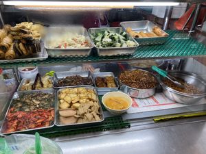 Noodles and vegetables  at Pu Xiang Vegetarian 普香素食 in Central Singapore