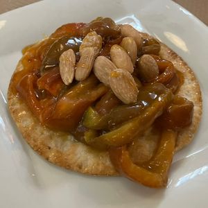 Zorongollo extremeño sobre torta dulce de Inés Rosales  at Caesura Gastro-sala in Badajoz