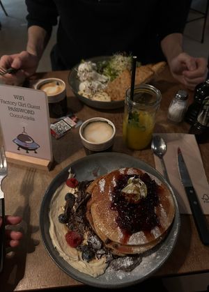 Chocolate pancakes & the „make your own Breakfast"  at FACTORY GIRL Restaurant. in Amsterdam