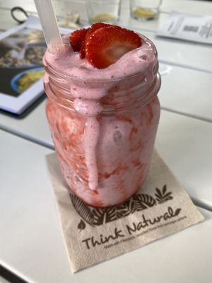 Banana Strawberry Shake with almond milk  at Vierzehn in Loerrach
