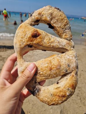 Pane alle olive at Boulangerie-Café Pain Salvator in Marseille