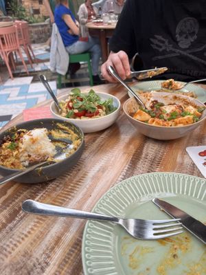 Three spicy dishes, gluten free vegan   at Het Paradijs in Enschede
