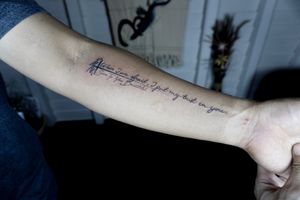 𝙄𝙂: 𝙣𝙖𝙩𝙚_𝙩𝙝𝙖𝙞𝙡𝙖𝙣𝙙 🌿 Hand writing script tattoo - Baan Khagee Tattoo Chiang Mai, Thailand at Baan Khagee Tattoo in Chiang Mai