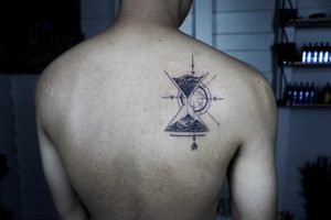 𝙄𝙂: 𝙣𝙖𝙩𝙚_𝙩𝙝𝙖𝙞𝙡𝙖𝙣𝙙 🌿 Blackwork fine line hourglass tattoo on a best friend, Noum, done by Nate a tattooist on the mountains in Chiang Mai, Thailand at Baan Khagee Tattoo in Chiang Mai