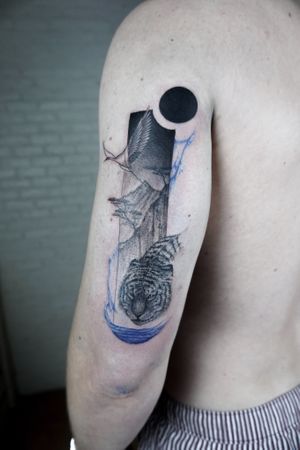 𝙄𝙂: 𝙣𝙖𝙩𝙚_𝙩𝙝𝙖𝙞𝙡𝙖𝙣𝙙 🌿Blackwork nature painting tattoo with tiger and abstract water by a tattoo artist in Chiang Mai, Thailand  at Baan Khagee Tattoo in Chiang Mai