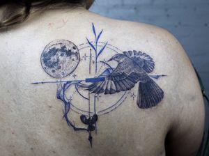 𝙄𝙂: 𝙣𝙖𝙩𝙚_𝙩𝙝𝙖𝙞𝙡𝙖𝙣𝙙 🌿ลายสัก realistic hummingbird ผสม geometric ร้านสักเชียงใหม่ at Baan Khagee Tattoo in Chiang Mai