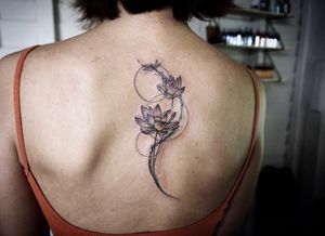 𝙄𝙂: 𝙣𝙖𝙩𝙚_𝙩𝙝𝙖𝙞𝙡𝙖𝙣𝙙 🌿ลายสักดอกบัวแนว fine line ที่บ้านขจี ร้านสักเชียงใหม่ at Baan Khagee Tattoo in Chiang Mai