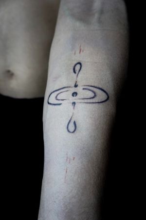 𝙄𝙂: 𝙣𝙖𝙩𝙚_𝙩𝙝𝙖𝙞𝙡𝙖𝙣𝙙 🌿 Blackwork minimal Zen tattoo by a blackwork tattooist in Thailand at Baan Khagee Tattoo in Chiang Mai