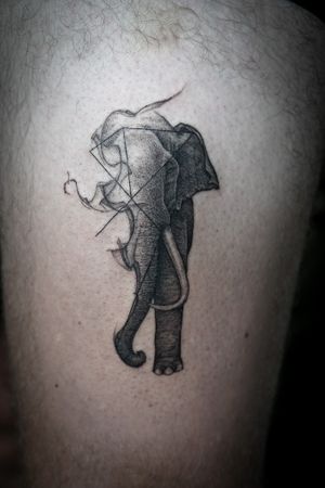 𝙄𝙂: 𝙣𝙖𝙩𝙚_𝙩𝙝𝙖𝙞𝙡𝙖𝙣𝙙 🌿 Realistic elephant tattoo with smoke and geometric fine lines by a Thai tattoo artist in Chiang Mai at Baan Khagee Tattoo in Chiang Mai