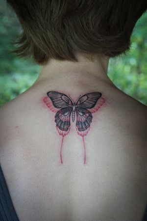 𝙄𝙂: 𝙣𝙖𝙩𝙚_𝙩𝙝𝙖𝙞𝙡𝙖𝙣𝙙 🍃 Asian butterfly tattoo with abstract wings done by a Thai tattoo artist in Chiang Mai, Thailand at Baan Khagee Tattoo in Chiang Mai