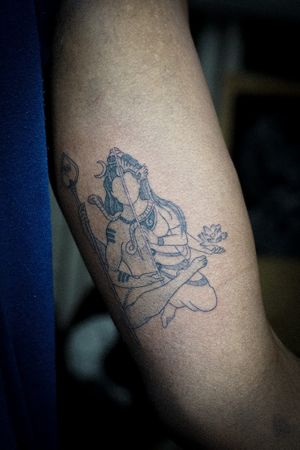 𝙄𝙂: 𝙣𝙖𝙩𝙚_𝙩𝙝𝙖𝙞𝙡𝙖𝙣𝙙 🍃 Fine line Ardhanarishva tattoo by Baan Khagee Tattoo Chiang Mai, Thailand at Baan Khagee Tattoo in Chiang Mai