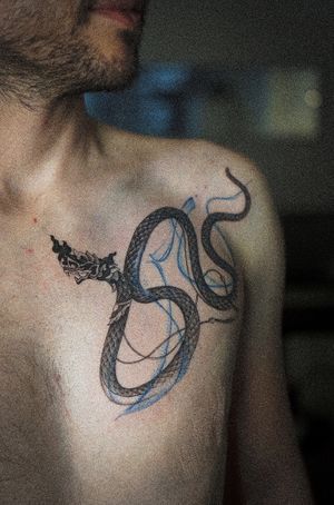 𝙄𝙂: 𝙣𝙖𝙩𝙚_𝙩𝙝𝙖𝙞𝙡𝙖𝙣𝙙 🍃 Blackwork flowing Thai Naga tattoo done by a Thai tattooist in Chiang Mai, Thailand at Baan Khagee Tattoo in Chiang Mai