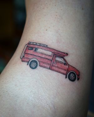 𝙄𝙂: 𝙣𝙖𝙩𝙚_𝙩𝙝𝙖𝙞𝙡𝙖𝙣𝙙 🍃 Chiang Mai red truck tattoo by Baan Khagee Tattoo Chiang Mai, Thailand at Baan Khagee Tattoo in Chiang Mai