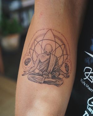 𝙄𝙂: 𝙣𝙖𝙩𝙚_𝙩𝙝𝙖𝙞𝙡𝙖𝙣𝙙 🍃 Fine line meditating Thai monk tattoo by Baan Khagee Tattoo Chiang Mai, Thailand at Baan Khagee Tattoo in Chiang Mai