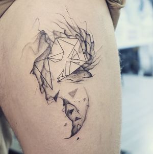 𝙄𝙂: 𝙣𝙖𝙩𝙚_𝙩𝙝𝙖𝙞𝙡𝙖𝙣𝙙 🌿 Half geometric half abstract fox tattoo at Baan Khagee Tattoo Chiang Mai, Thailand at Baan Khagee Tattoo in Chiang Mai