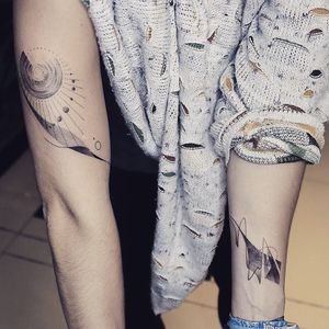 𝙄𝙂: 𝙣𝙖𝙩𝙚_𝙩𝙝𝙖𝙞𝙡𝙖𝙣𝙙 🌿 Abstract nature and universe connected tattoo at Baan Khagee Tattoo Chiang Mai, Thailand at Baan Khagee Tattoo in Chiang Mai