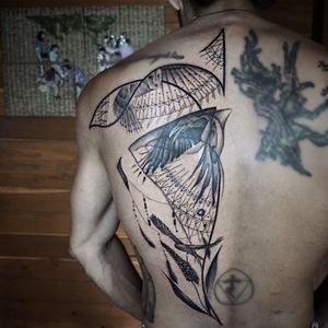 𝙄𝙂: 𝙣𝙖𝙩𝙚_𝙩𝙝𝙖𝙞𝙡𝙖𝙣𝙙 🌿 Blackwork nature tattoo with owl, raven, hawk and fine line work done on the back - Baan Khagee Tattoo Chiang Mai, Thailand at Baan Khagee Tattoo in Chiang Mai