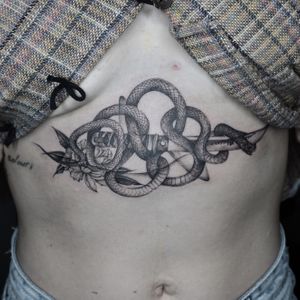 𝙄𝙂: 𝙣𝙖𝙩𝙚_𝙩𝙝𝙖𝙞𝙡𝙖𝙣𝙙 🌿 Ethereal fine line snake tattoo with Japanese word and Peony flower at Baan Khagee Tattoo Chiang Mai, Thailand at Baan Khagee Tattoo in Chiang Mai