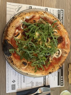 the vegan pizzaa  at Pizzeria Kralj Matjaž - Glavni trg  in Novo Mesto