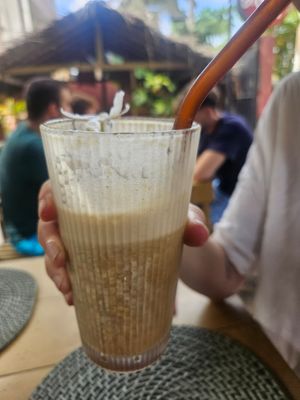 Banana coffee with coconut milk at Malu Poke in Dikwella