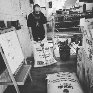 Roaster Stephen is happy! at Slowwings in Ieper