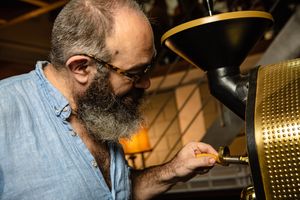 Roaster Stephen at Slowwings in Ieper