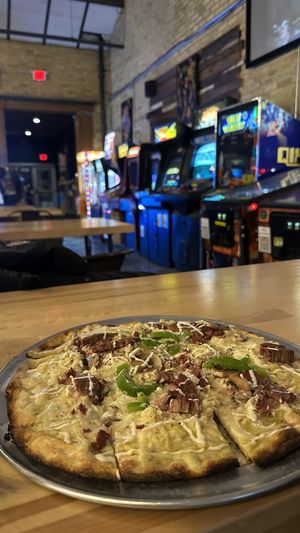 They have a Phili Cheesesteak pizza special for vegan week in MkE and its amazing   at Dead Bird Brewing in Milwaukee