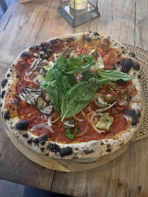 Vegan Queen pizza  at Mama Pizza in 