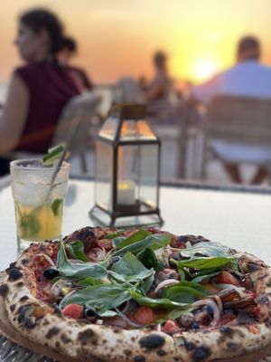 The vegan queen pizza   at Mama Pizza in 