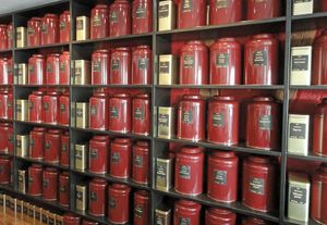 Im EG Teeladen können Sie gleich unsere angebotenen Tees kaufen
 at Teekult in Winterthur