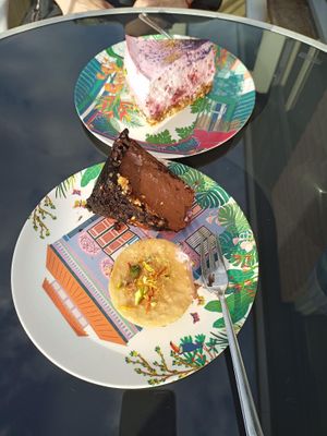 Yogurt, chocolate, and carrot cake at Food Atelier in Tilburg