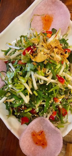 Seaweed salad at Sen Viet Vegan in East London