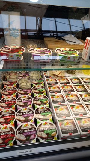 vegan cheese at Petit Veganne in Sarralbe