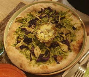 Vegan pizza at Pizzeria Controvento in Olginate