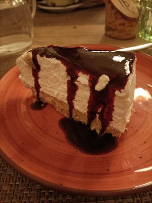 Cheesecake frutti di bosco at Pizzeria Controvento in Olginate