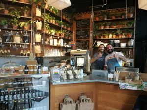 The friendly service at Hummusson in Malmo