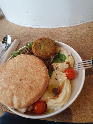 A bowl of everything at Hummusson in Malmo