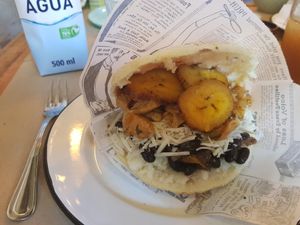 Vegan arepa with plantain, beans and seitán at Tumatey in Barcelona