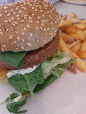 Weedburger take away at Beryl's  in Deventer